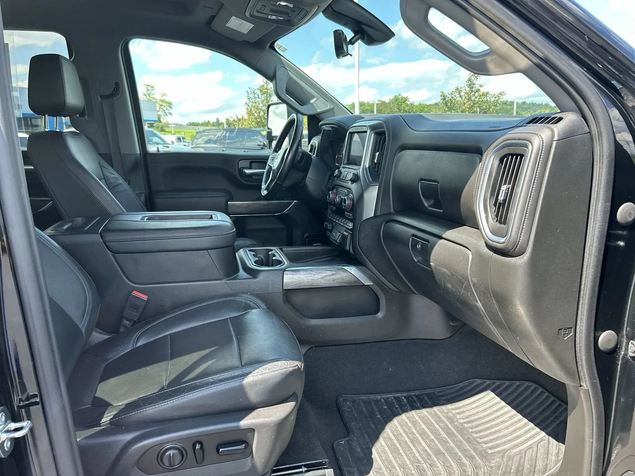 Used 2020 Black Chevrolet LTZ image 15