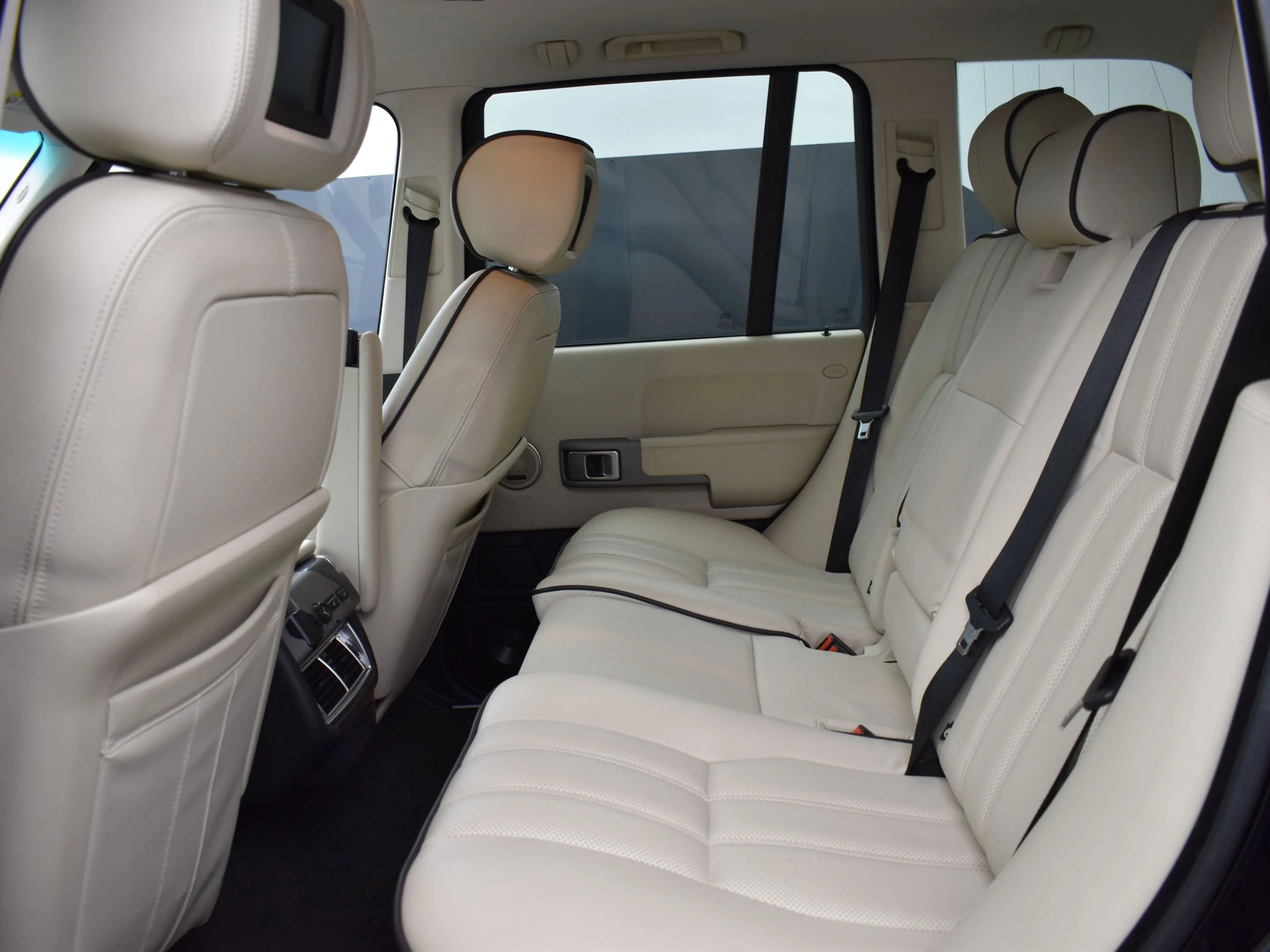 Used 2006 Java Black Land Rover SC image 16