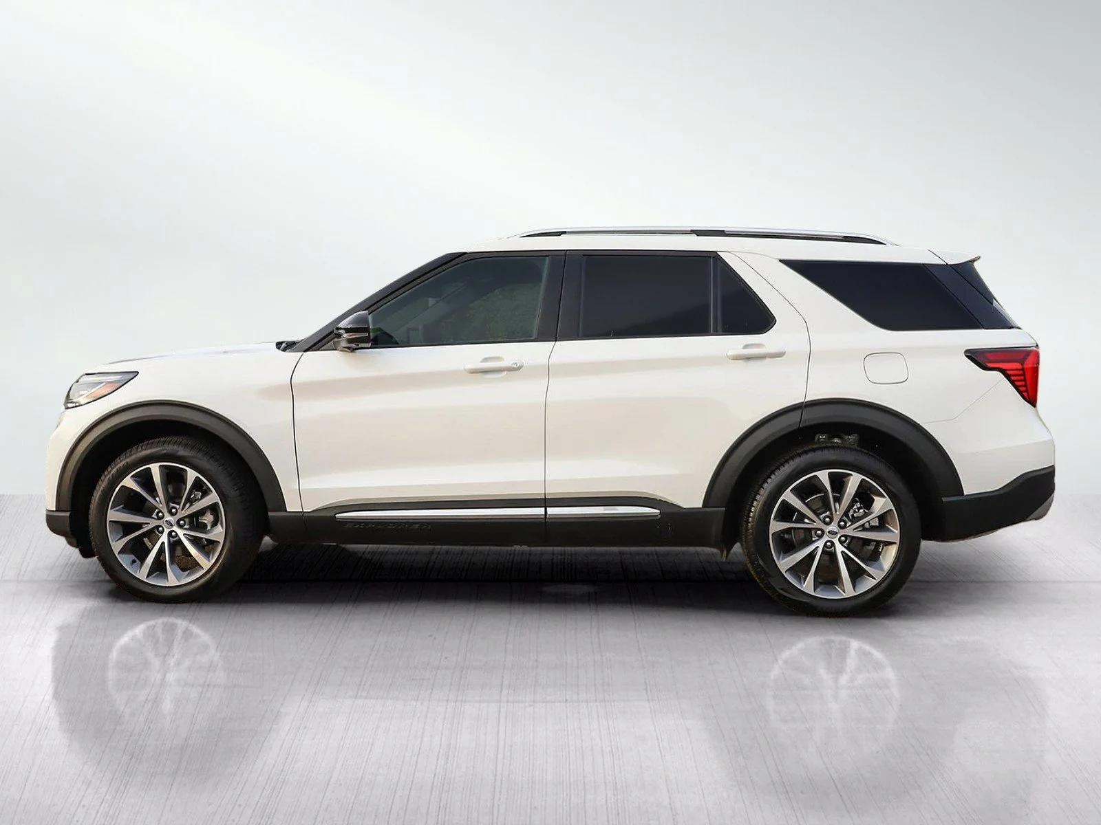 Used 2025 Ford Explorer Platinum with VIN 1FMWK8HC2SGA00928 for sale in Eden Prairie, Minnesota