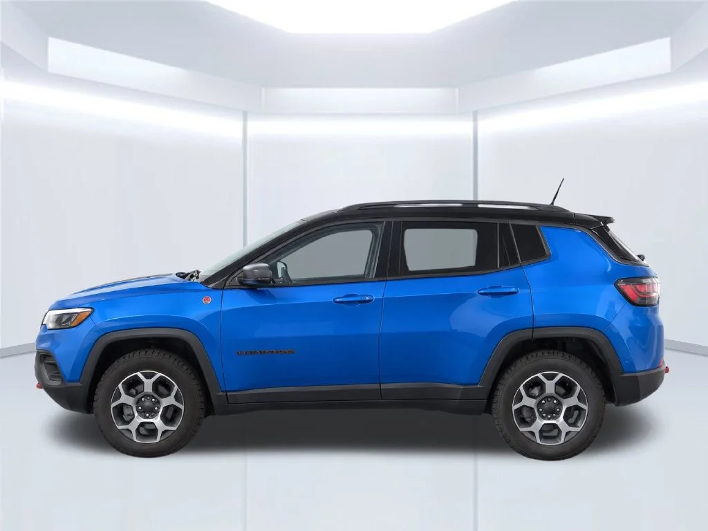 Used 2022 Blue Jeep Trailhawk image 8