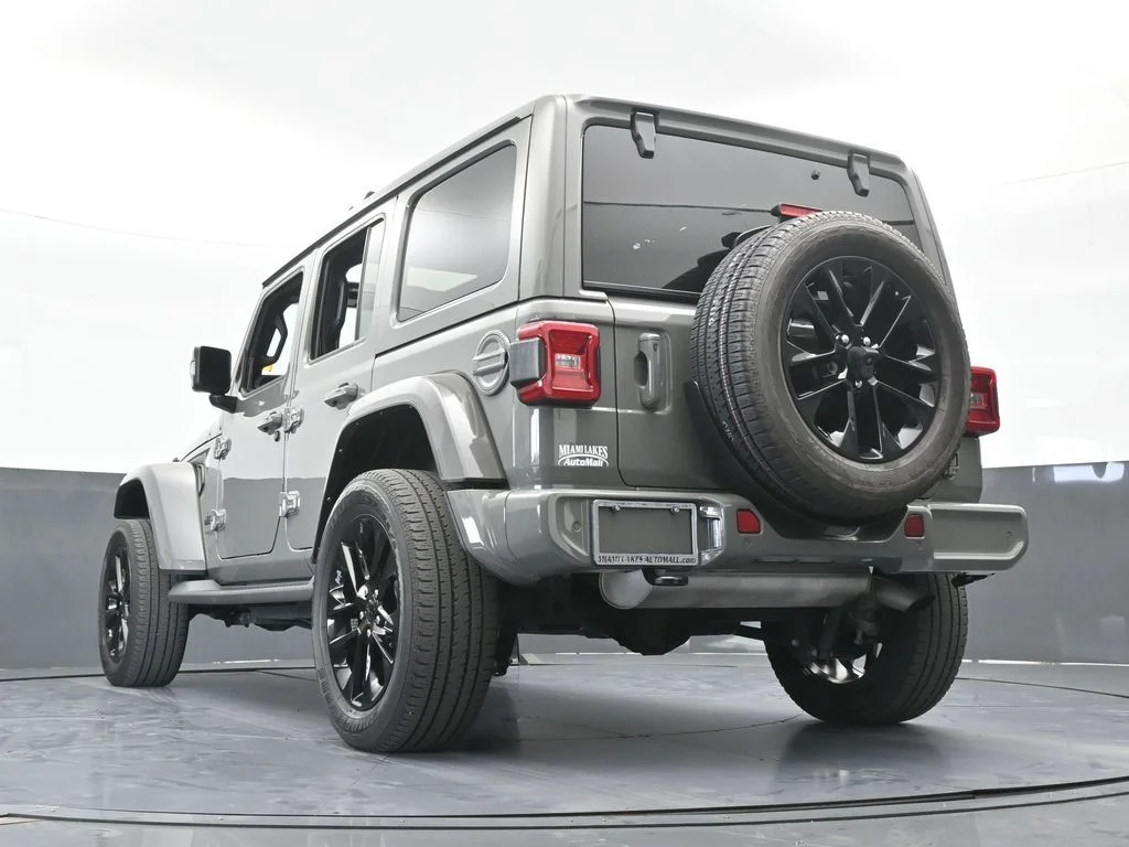 Used 2022 Sting-Gray Clearcoat Jeep Unlimited Sahara High Altitude image 63