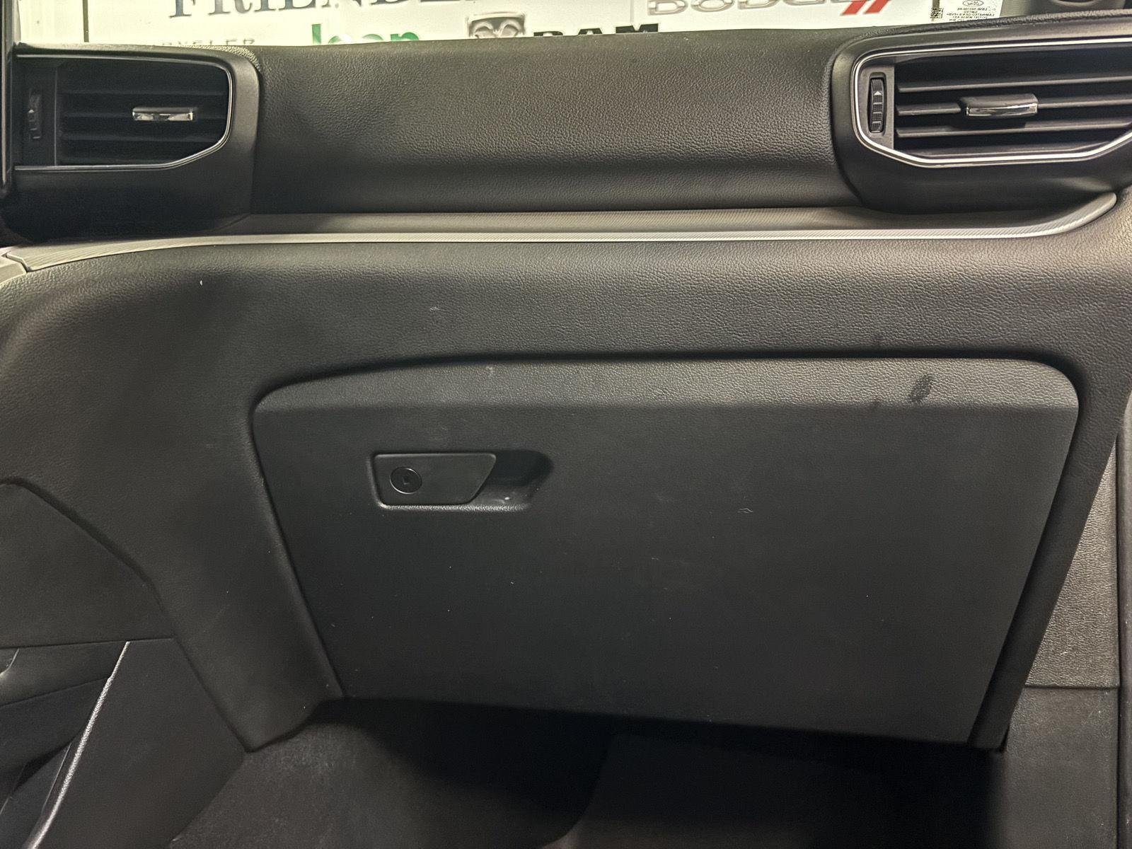 Used 2021 Agate Black Metallic Ford XLT image 37