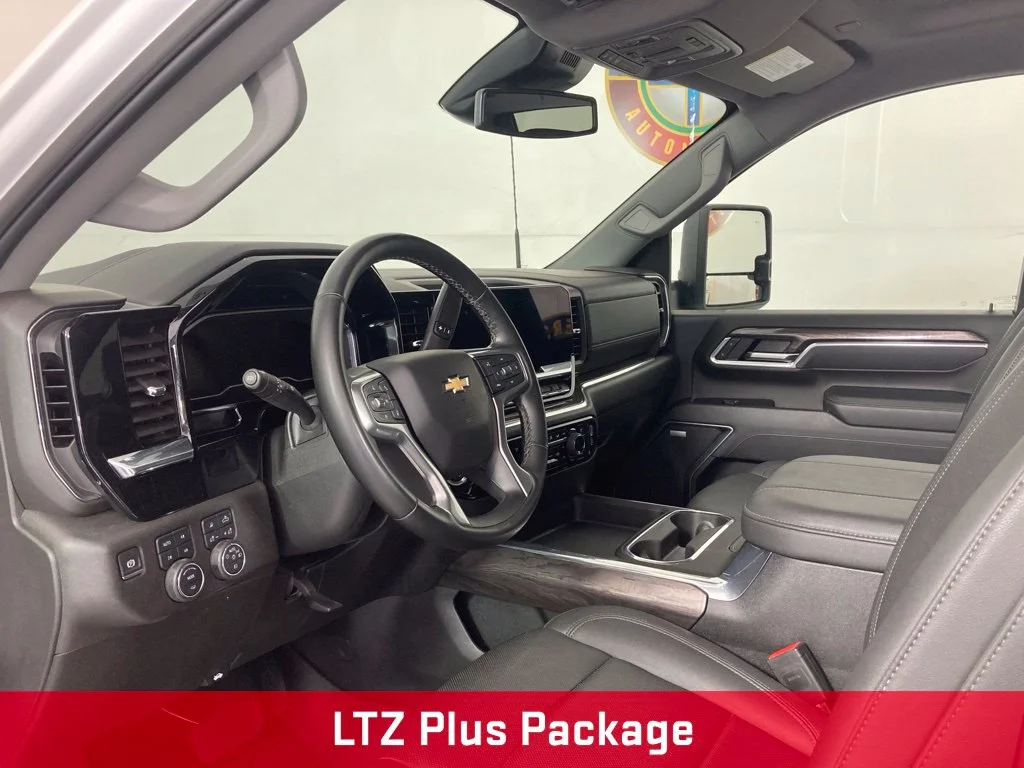 Used 2025 White Chevrolet LTZ image 16