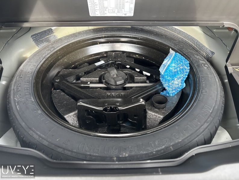 Used 2024 Black Cadillac Sport image 9