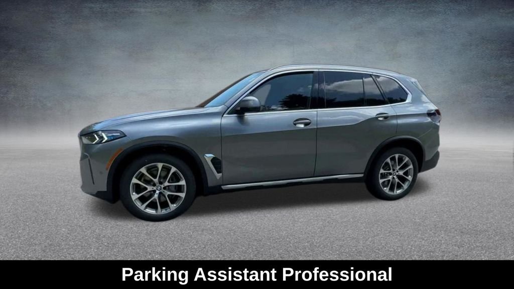 Used 2024 Gray BMW xDrive40i image 12