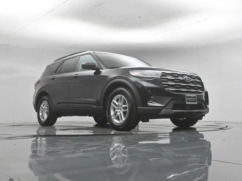 New 2026 Agate Black Metallic Ford Active image 47
