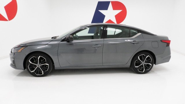 Used 2025 Gun Metallic Nissan SR image 12