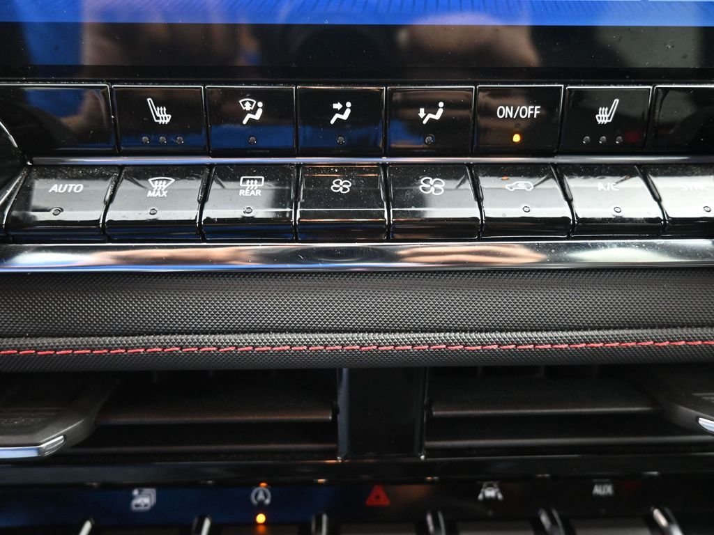 2023 Chevrolet Colorado Z71 - Photo 11