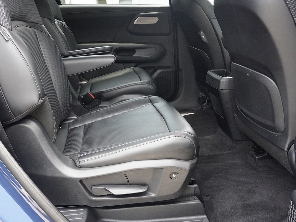 Used 2027 Black Kia S image 38