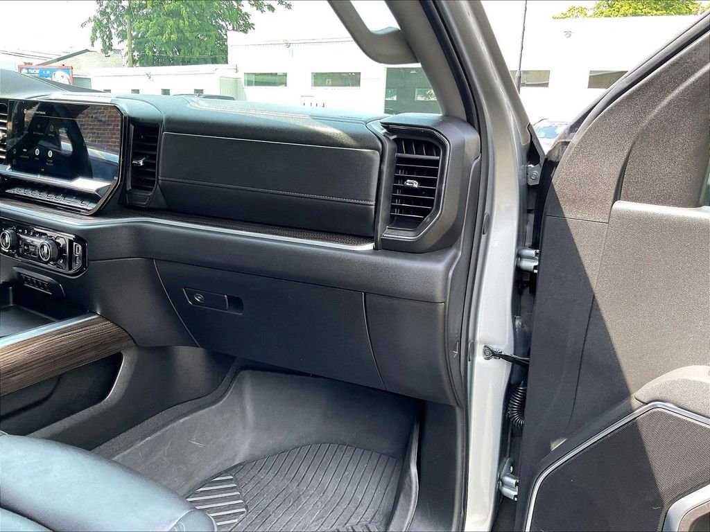 Used 2025 Gray Chevrolet LT image 13