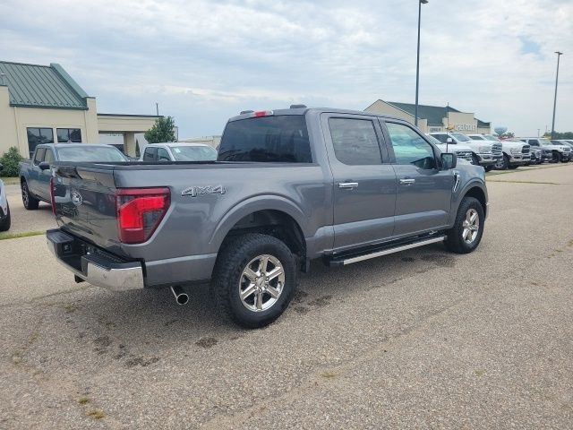 Used 2025 Gray Metallic Ford XLT image 24