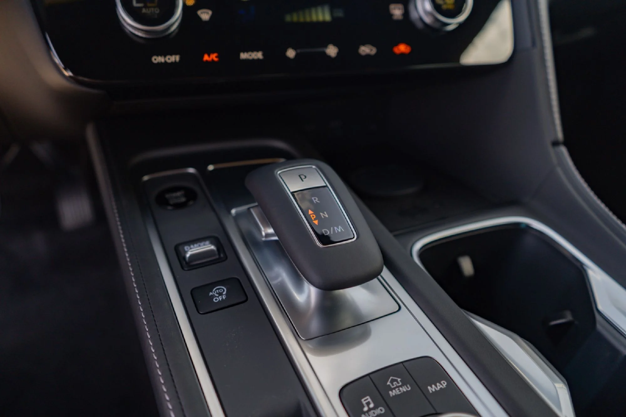 New 2027 MOONBOW BLUE INFINITI Luxe AWD image 16
