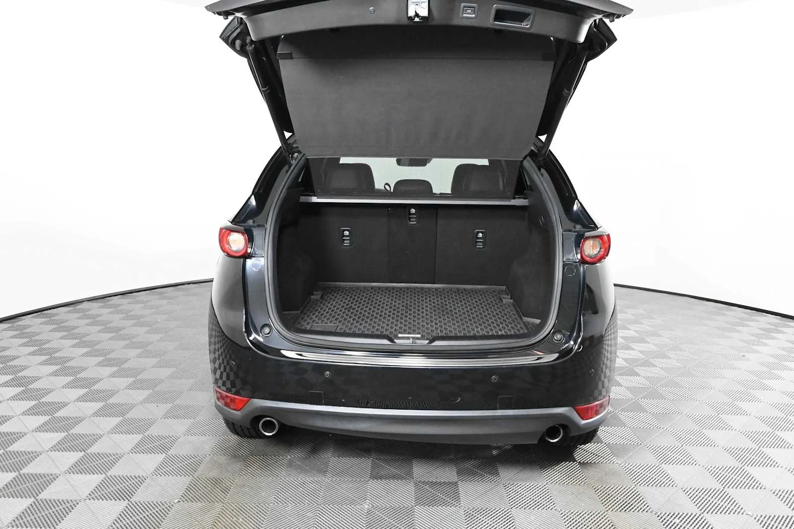 Used 2019 Jet Black Mica Mazda Signature image 9