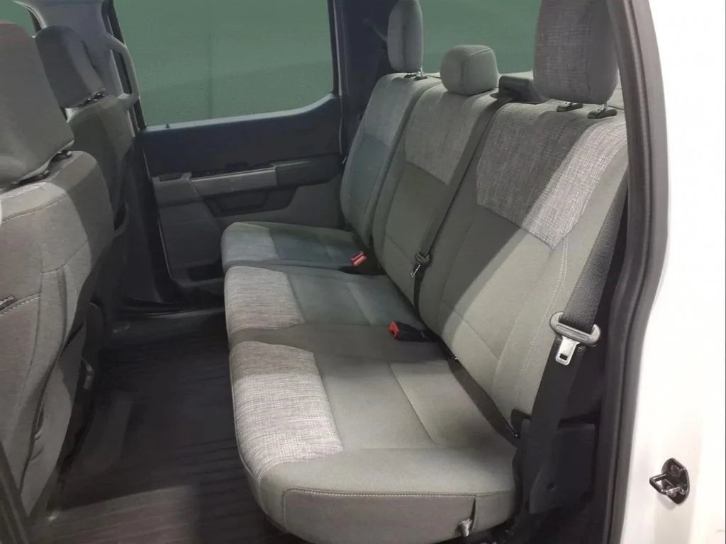 Certified Used 2023 Oxford White Ford XLT image 28