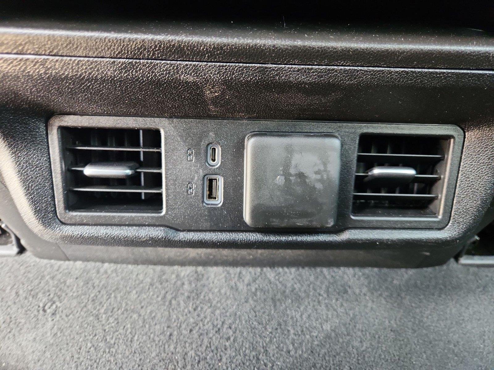2022 Chevrolet Silverado 1500 LT - Photo 21