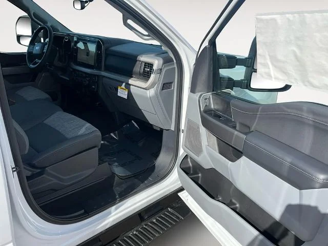 2026 Ford F-350 Super Duty XLT - Photo 28