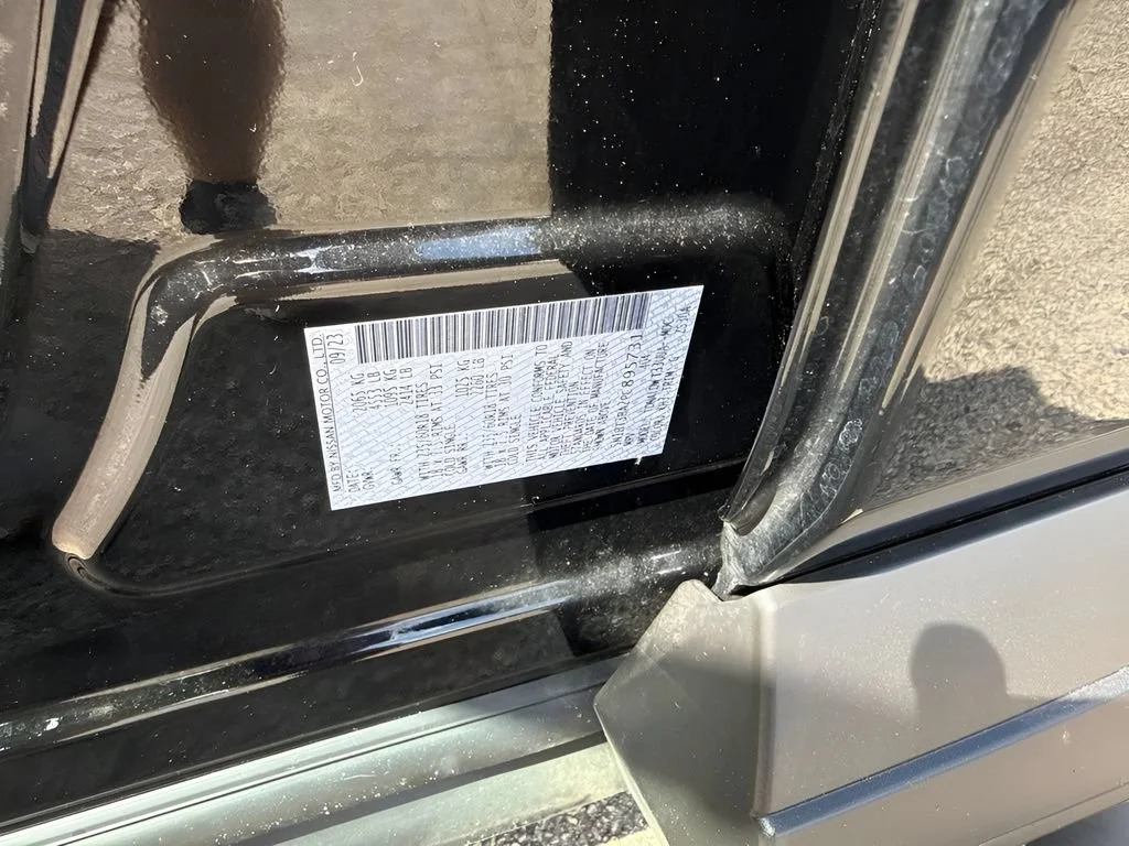 Used 2023  Nissan SV image 34