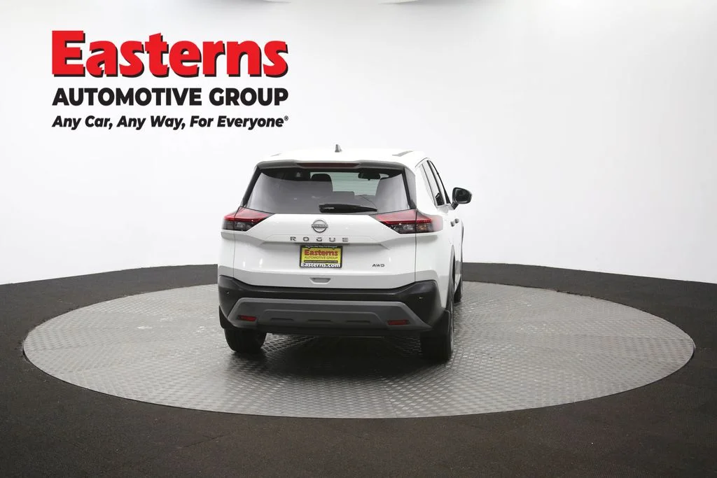 Used 2023 White Nissan S image 33