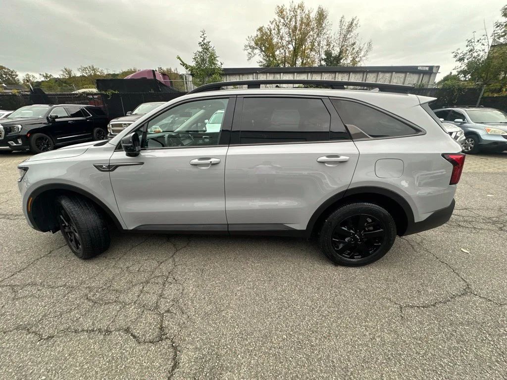 Used 2023 Gray Kia X-Line S image 3
