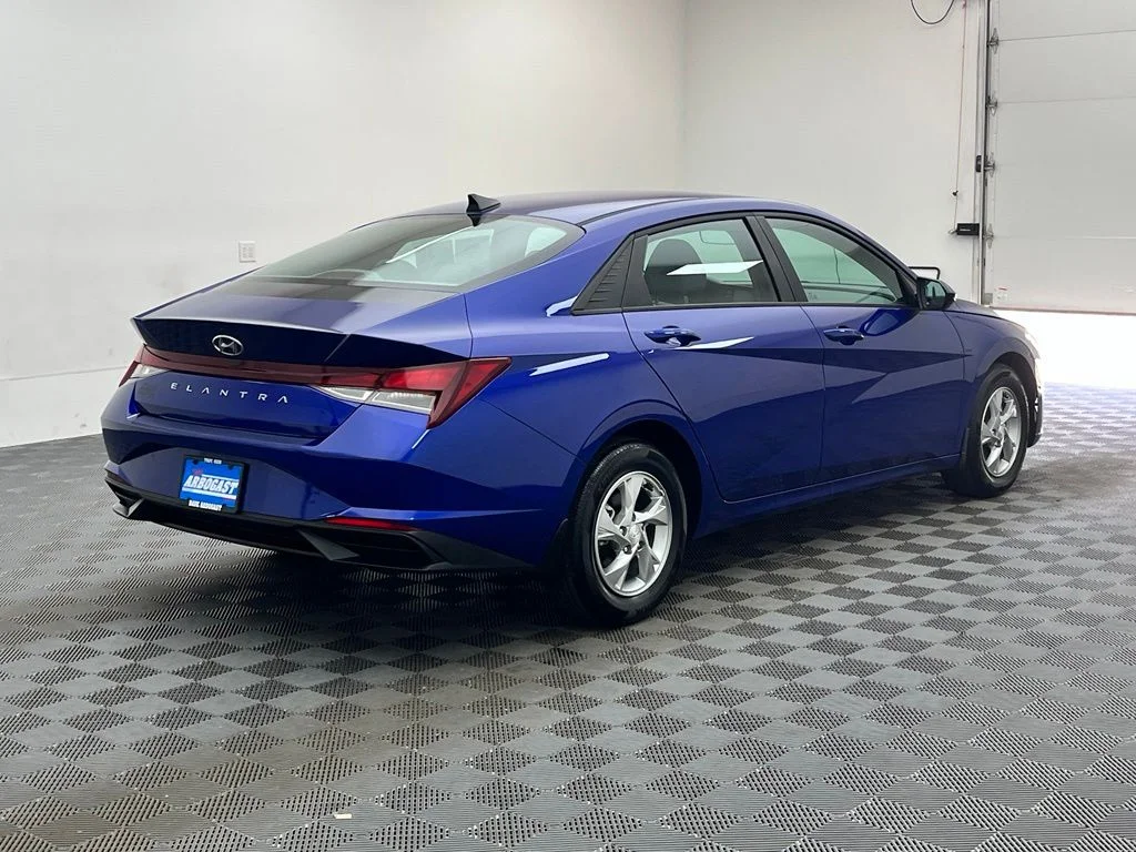 Used 2023 Blue Hyundai SE image 8