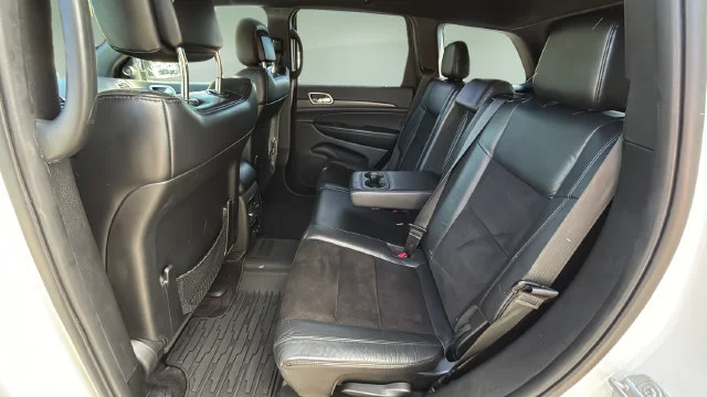 Used 2018 White Jeep Altitude image 19