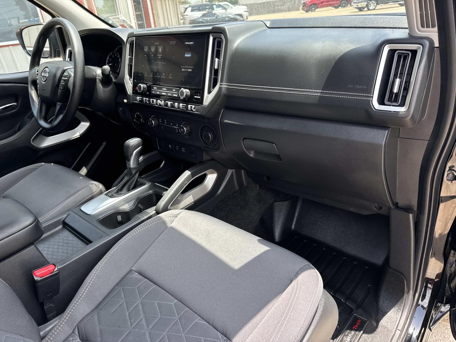 Used 2025 Super Black Nissan SV image 12