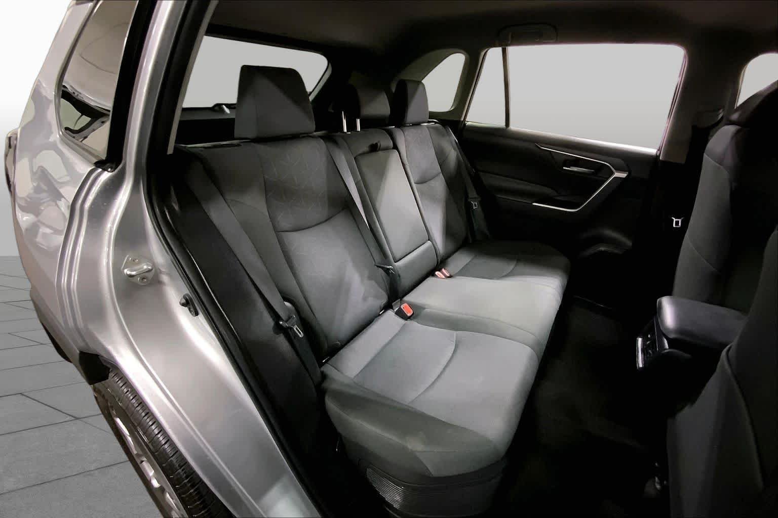 Used 2025 Silver Sky Metallic Toyota Hybrid XLE image 20