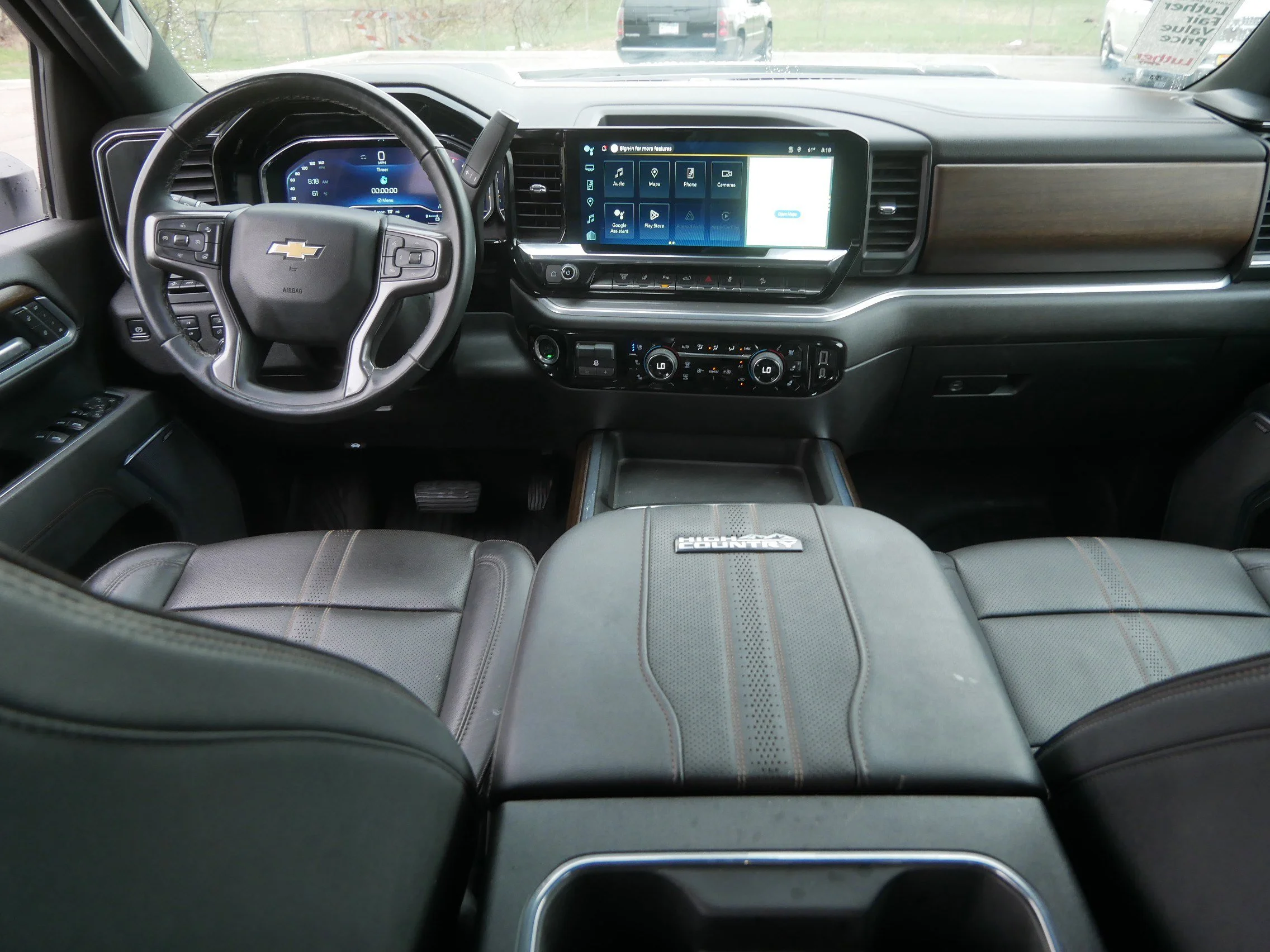 Used 2025 Iridescent Pearl Tricoat Chevrolet High Country image 10