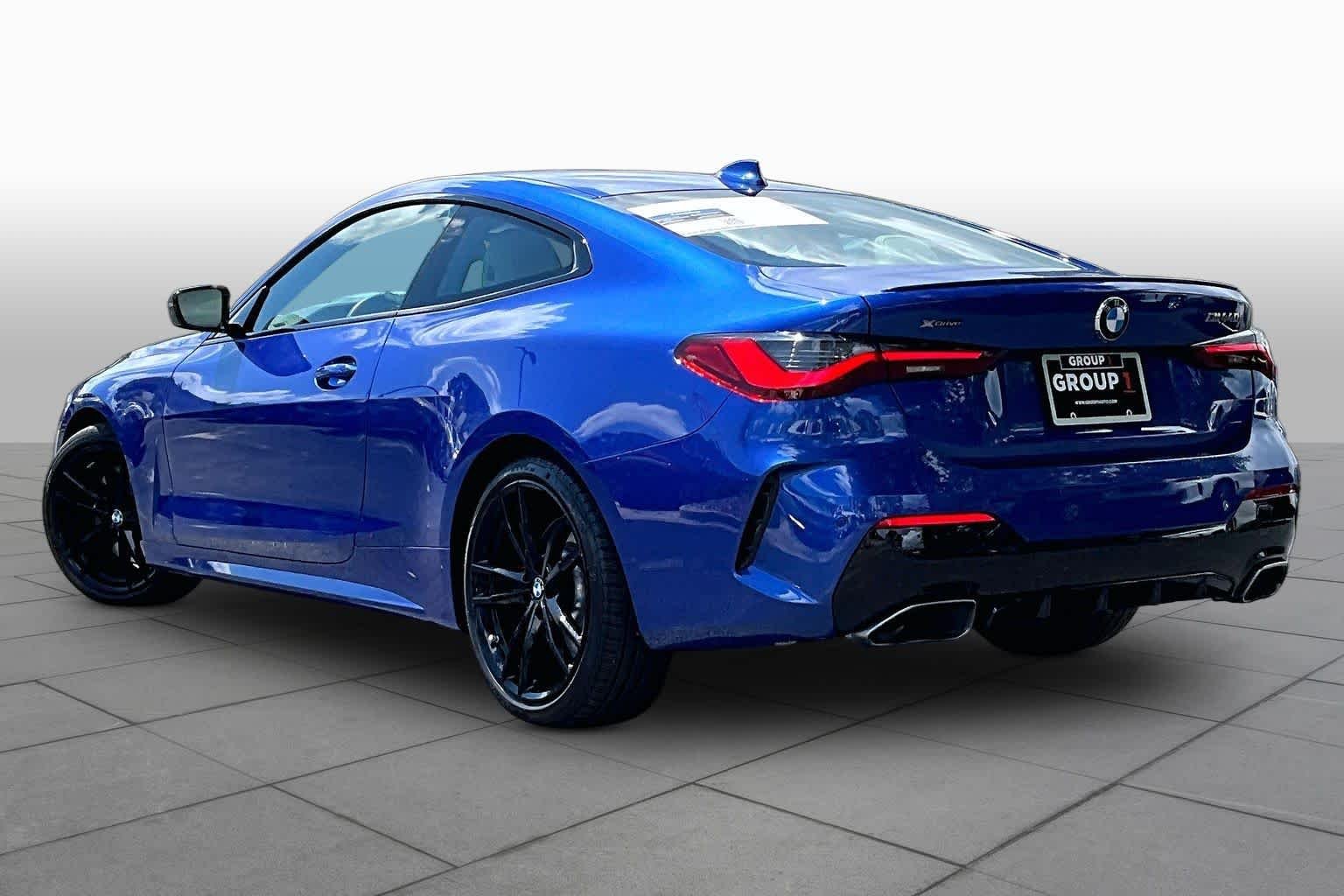 Used 2021 Portimao Blue Metallic BMW M440i xDrive image 12