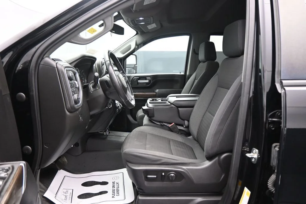 Used 2021 Black Chevrolet LT image 9