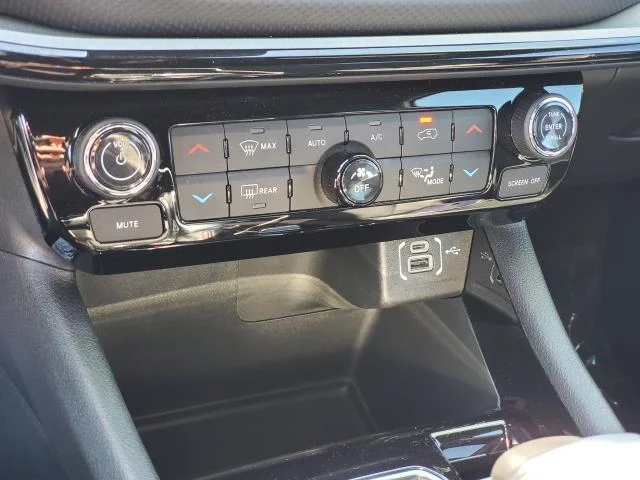 Used 2026 Bright White Clearcoat Jeep Trailhawk image 17