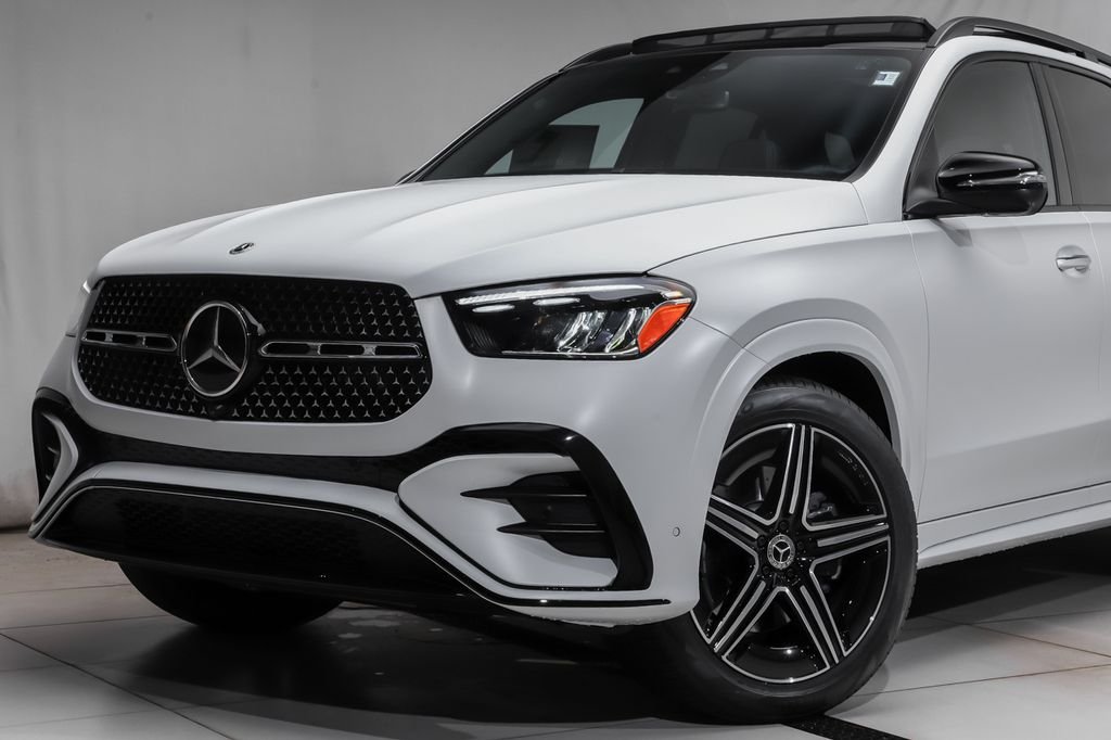 New 2026 MANUFAKTUR Moonlight White Magno Mercedes-Benz GLE 450 image 2