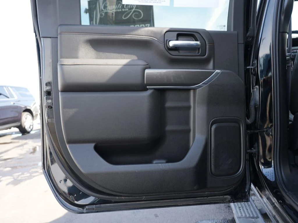 Used 2020 Black GMC AT4 image 20