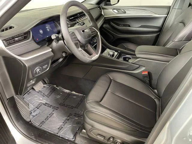 2025 Jeep Grand Cherokee Limited - Photo 17