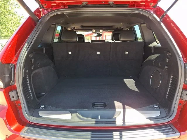 Used 2020 Red Jeep Trailhawk image 30
