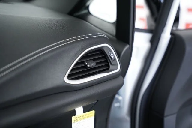 2025 Chrysler Pacifica Select - Photo 14