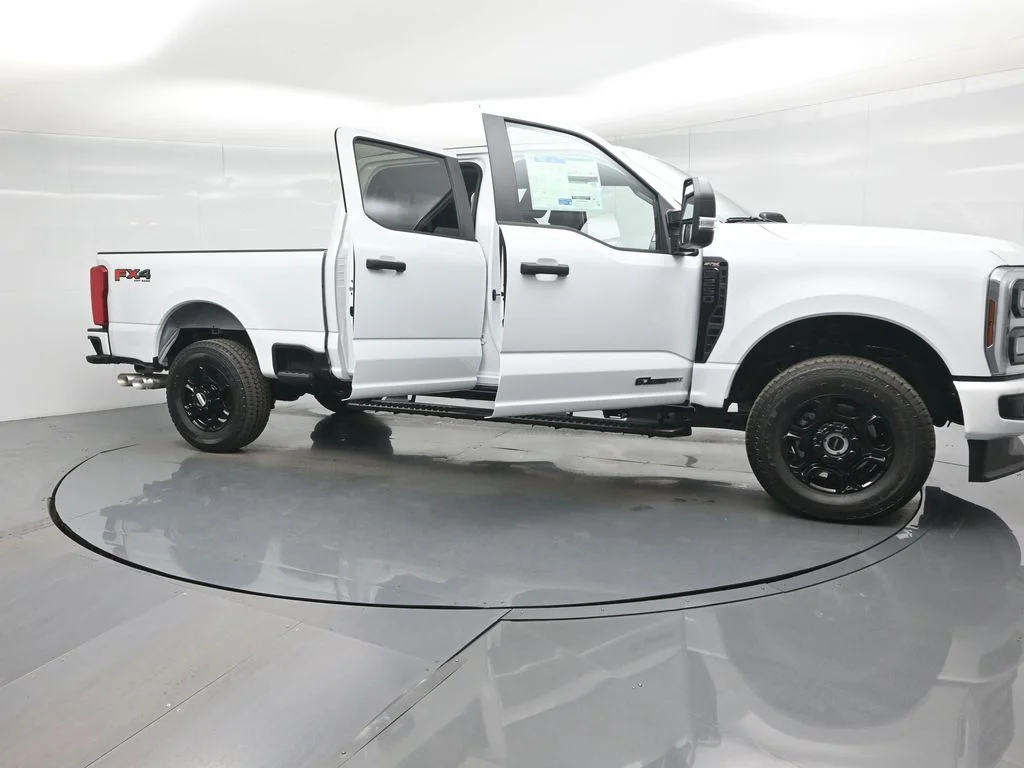 New 2026 White Ford XL image 30