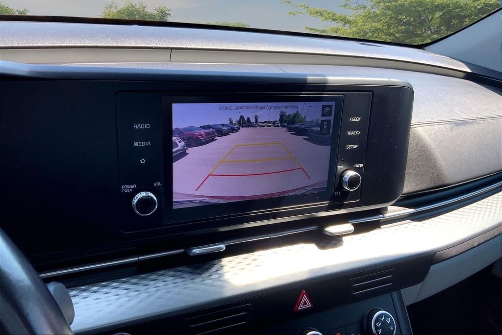 Used 2022 Red Kia LXS image 14