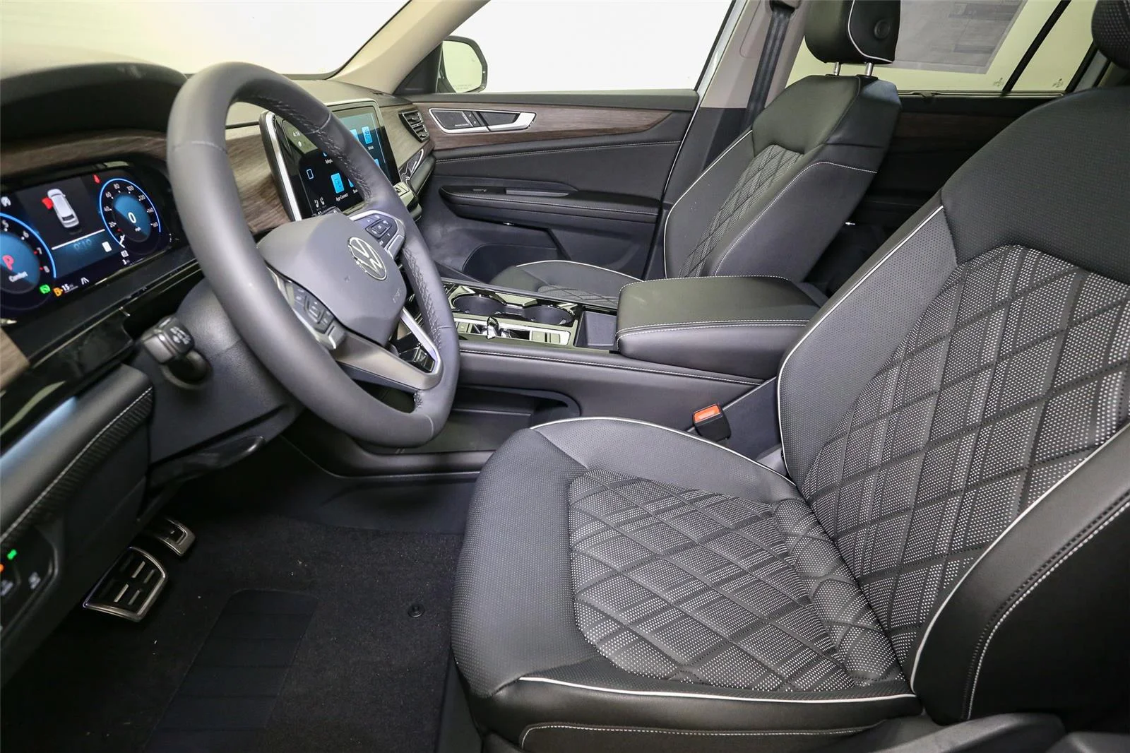 New 2026 Pure Gray Volkswagen 2.0T SEL Premium R-Line image 27