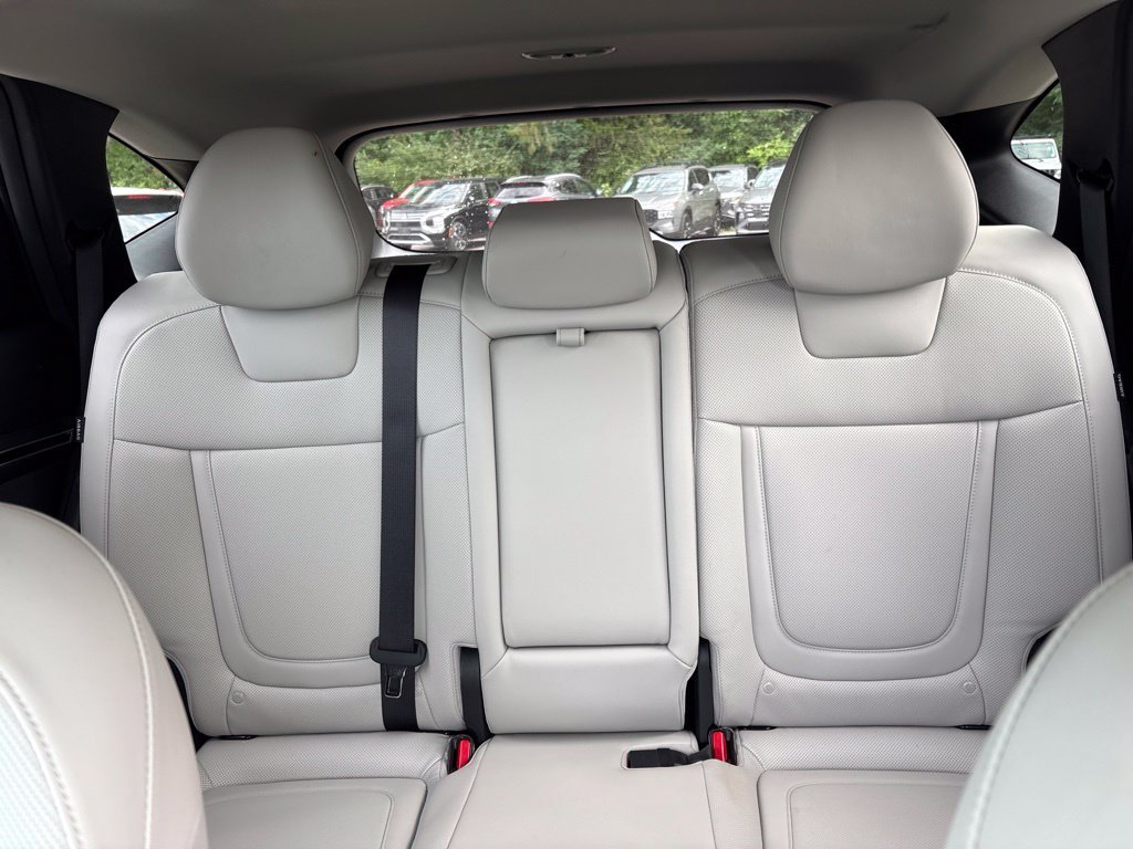 Used 2024 Silver Hyundai SEL Convenience image 20