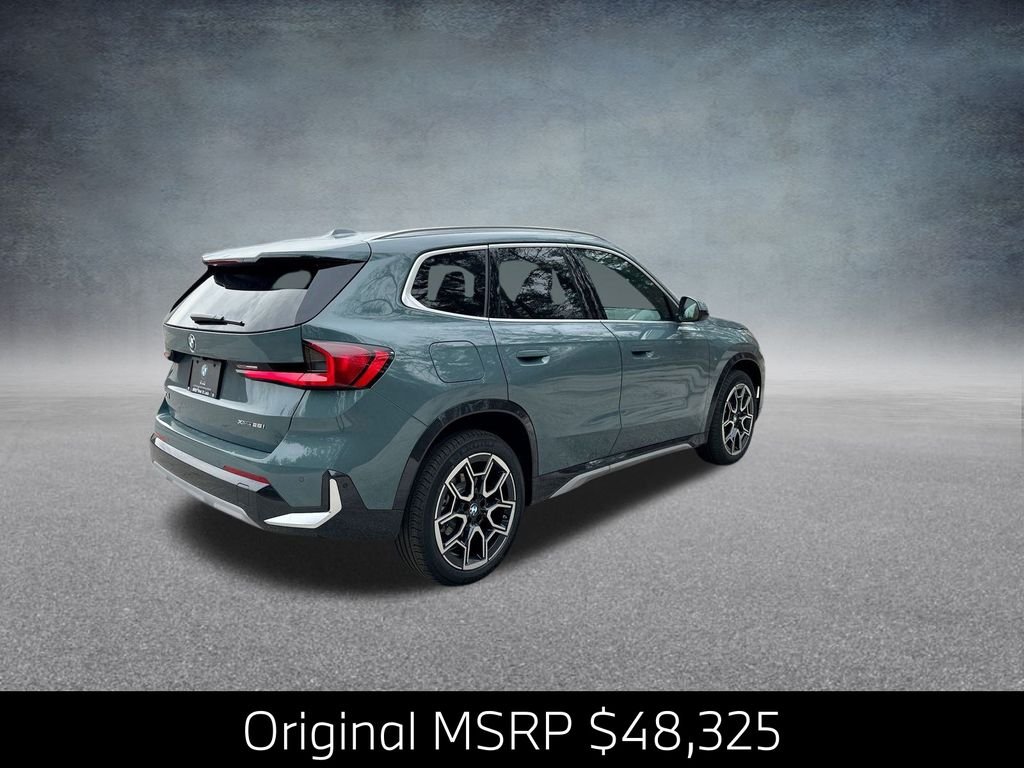 Used 2025 Green BMW xDrive28i image 10