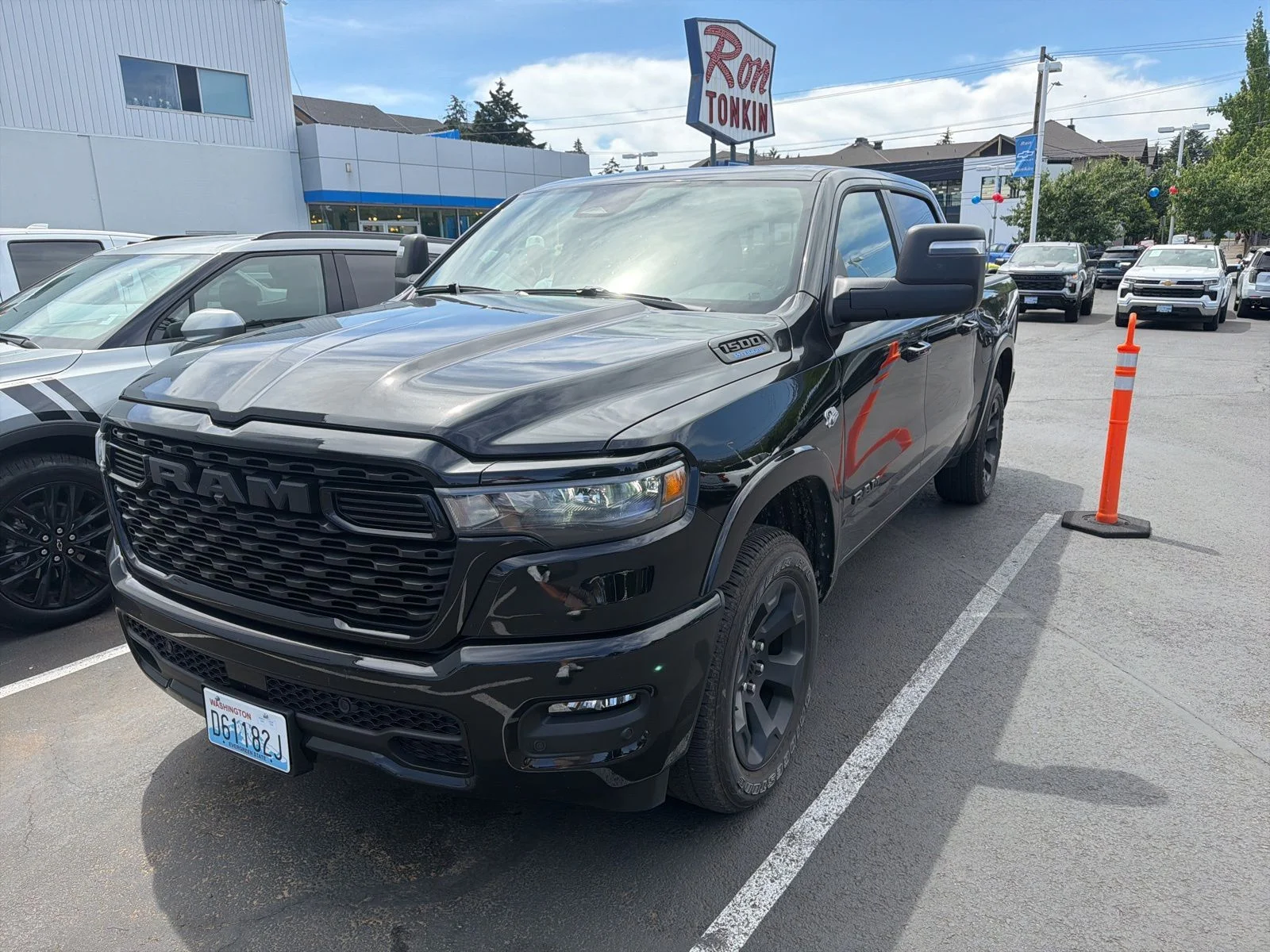 2026 RAM 1500 Big Horn/Lone Star 4x4 Crew Cab 5'7's photo