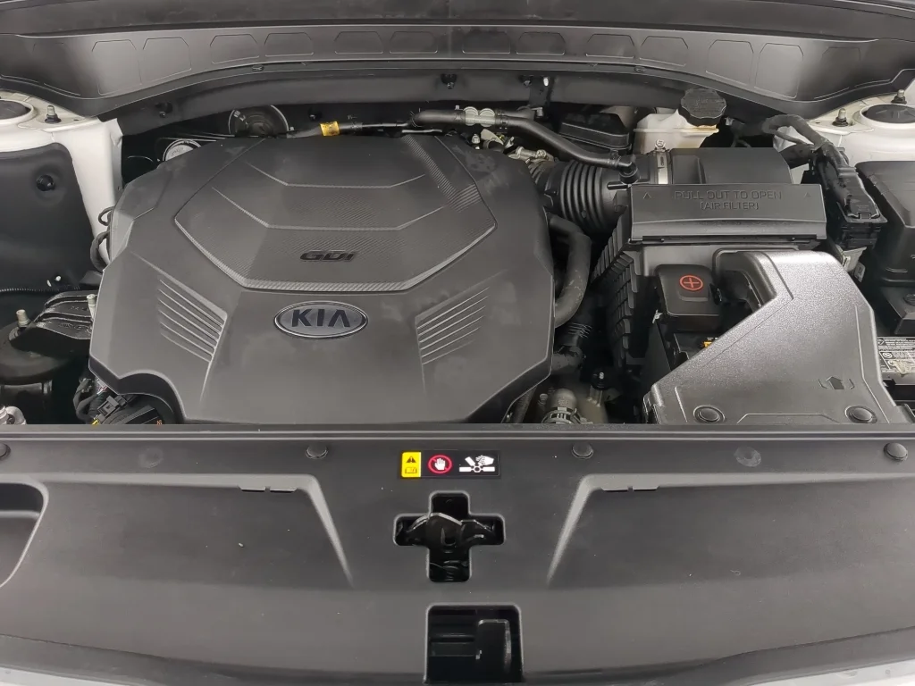 Used 2020 White Kia SX image 31