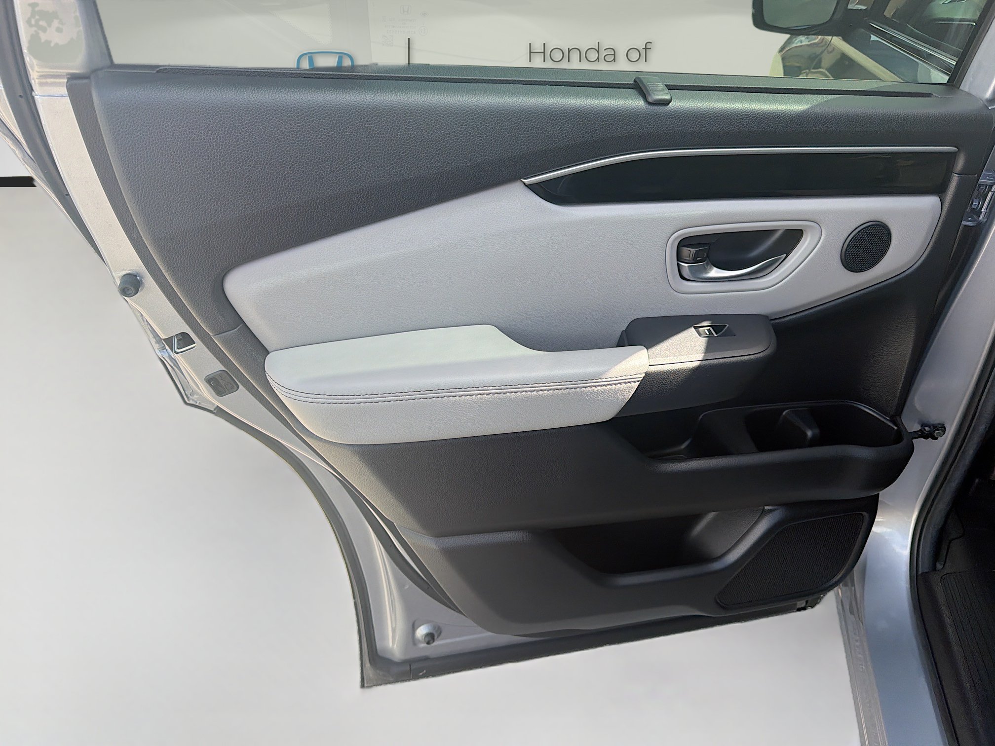 2025 Honda Pilot EX-L - Photo 25