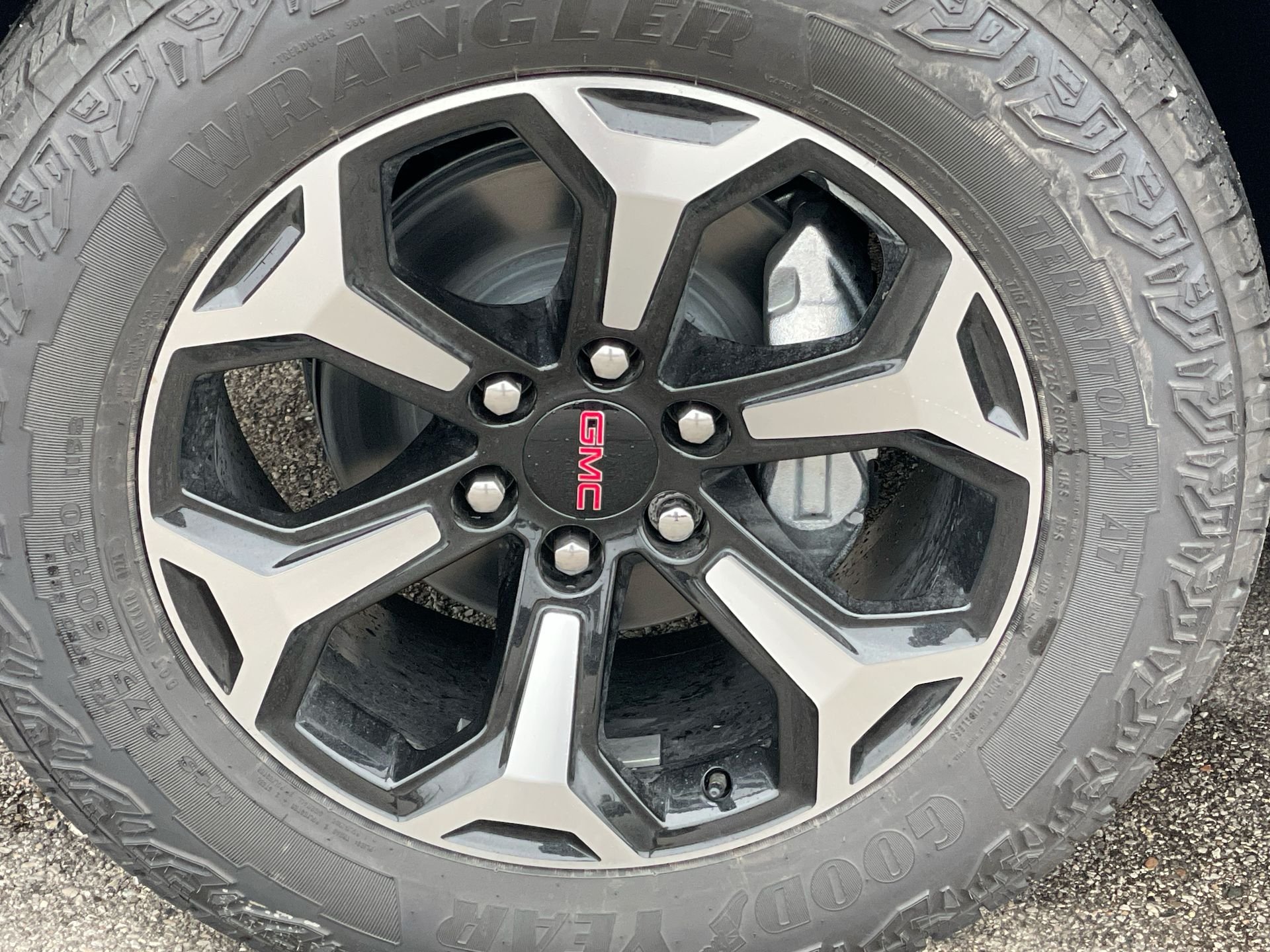 2026 GMC Yukon AT4 - Photo 100