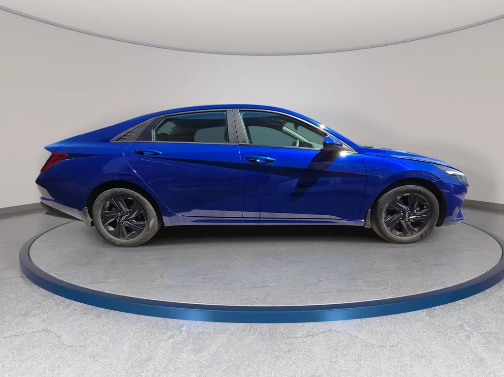 Used 2022 Blue Hyundai SEL image 5