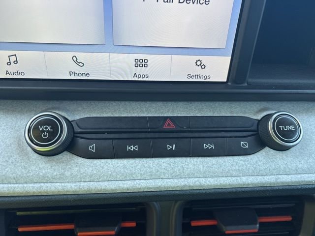 Used 2022 Orange Ford XLT image 18