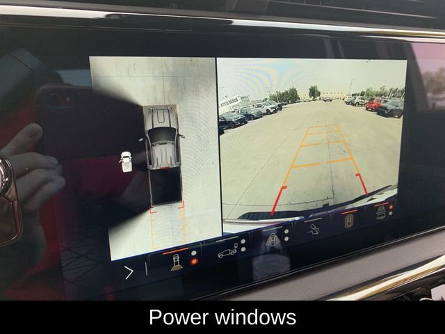 Used 2024  GMC AT4 image 25