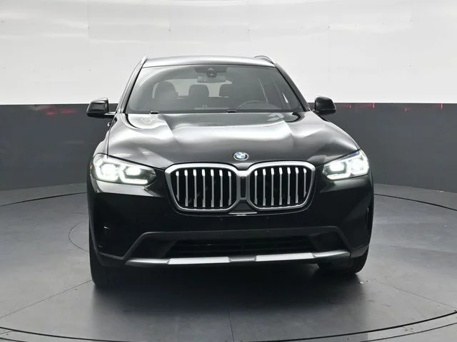 Used 2022 Black BMW xDrive30i image 10