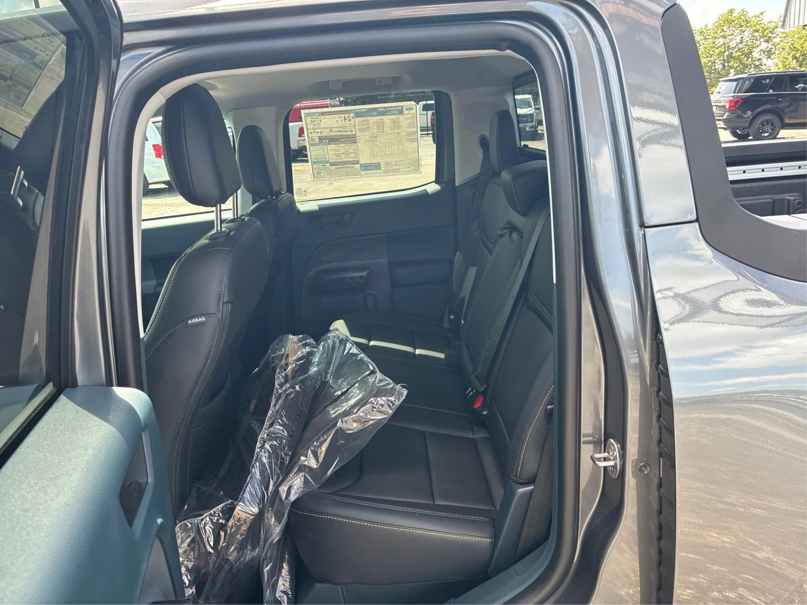 New 2026 Carbonized Gray Metallic Ford Maverick Lobo™ image 10
